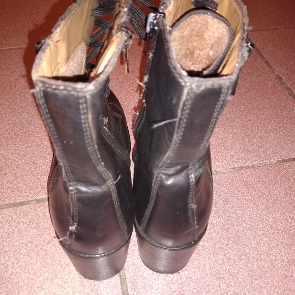 Rouge woman's boot - Picture 5 of 5